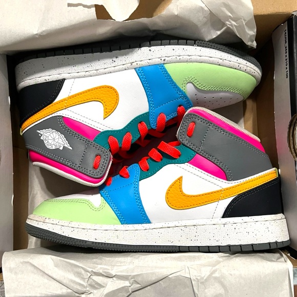 Nike Air Jordan 1 Mid GS 4.5Y White Taxi-Dark Shadow Sneakers - Picture 8 of 11